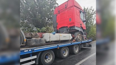 VAMA VECHE: Camion uzat, oprit la intrarea în țară