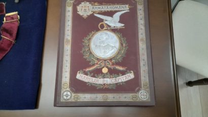 Piesa de Patrimoniu: Un album al Armatei Române dedicat Regelui Carol I