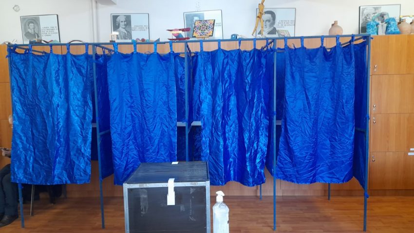 sectie de votare, vot, alegeri - foto - Catalina Radu
