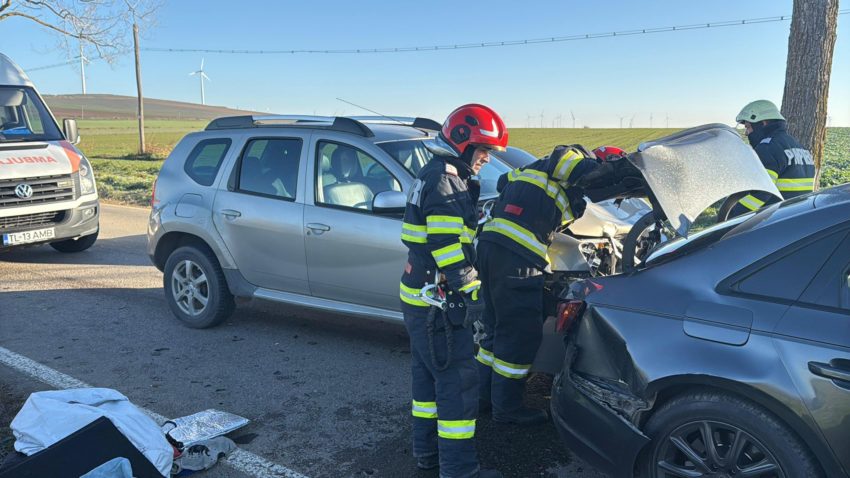 TULCEA: Accident între două autoturisme în apropiere de Agighiol