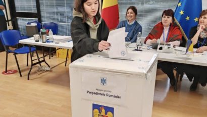 Prezidenţiale 2024 | AEP: Până duminică la ora 15,00 au votat în diaspora aproape 493.000 de alegători