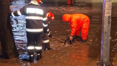 CONSTANȚA: Străzi inundate și autobuze deviate, din cauza ploii torențiale