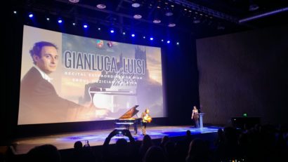 Pianistul Gianluca Luisi, prezent la Constanța – “Mă consider, mai degrabă un muzician explorator, un ”wanderer”, nu neapărat călător, cum s-ar descrie în cel mai strict sens al cuvântului”