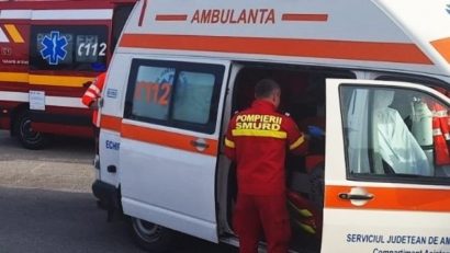 CONSTANȚA: O mașină și un autobuz CT Bus implicate într-un accident. Trei persoane au fost rănite