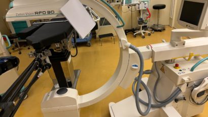 CONSTANȚA: Spitalul Județean, prima unitate medicală de stat din România care dispune de cea mai avansată tehnologie pentru intervenții chirurgicale de protezare a genunchiului