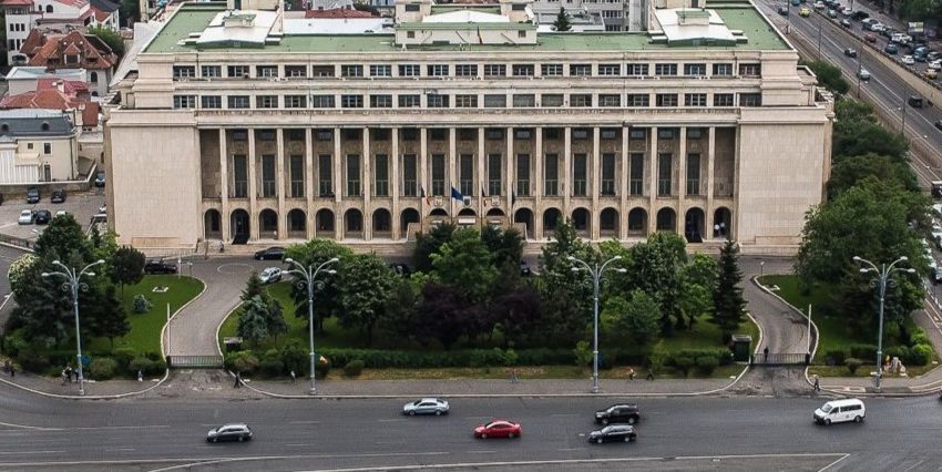 Prim-ministrul interimar și guvernul interimar (procedură și atribuții)