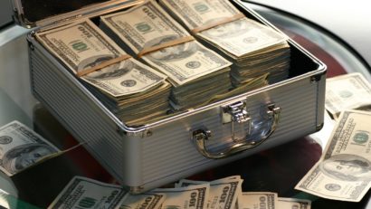 Percheziții la finanațorul lui Călin Georgescu: 7 milioane de dolari, confiscați de la Bogdan Peșkir