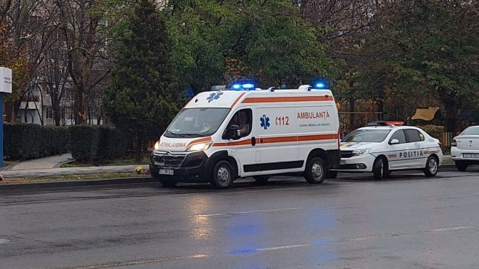 CONSTANȚA: Om al străzii găsit fără suflare în zona parcului Tomis II