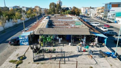 CONSTANȚA: Începe demolarea bazarului de pe strada Eliberării