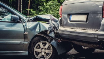 Județul CONSTANȚA: Traficul rutier, blocat pe DN22, din cauza unui accident rutier. Două persoane au fost rănite