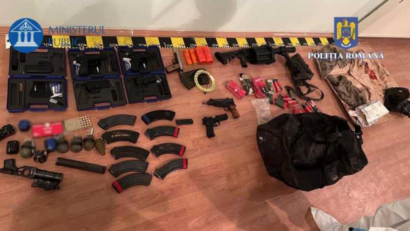 Un adevărat arsenal găsit în locuința lui Potra: pistoale-mitralieră, grenade, aruncătoare, muniție