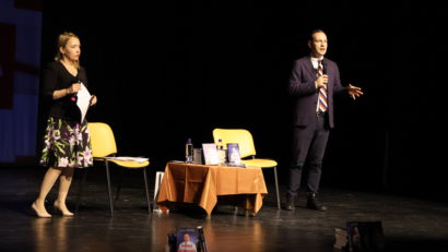 TULCEA: La Teatrul „Jean Bart“ a avut loc conferința „Drogurile distrug viața“