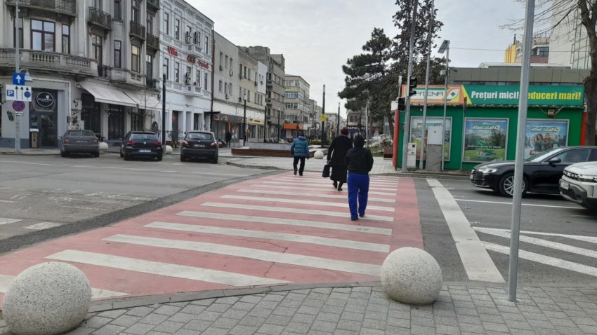 CONSTANȚA: De ce nu funcționează semafoarele ”inteligente” de la intersecția bulevardului Tomis cu strada Ștefan cel Mare