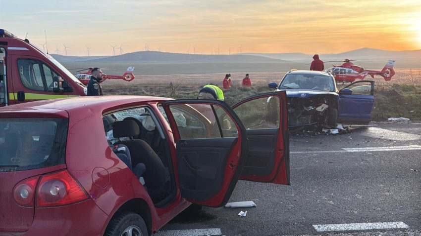 UPDATE: Trei victime în urma unui accident rutier produs în județul TULCEA. Intervin și elicoptere SMURD din Galați și Brăila