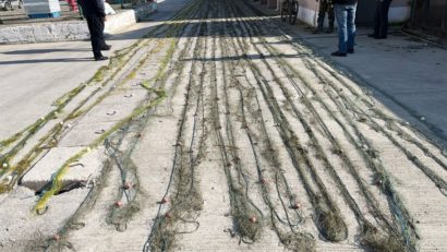 TULCEA: Peste 1,2 kilometri de plase de pescuit, descoperite de polițiștii de frontieră din Sulina