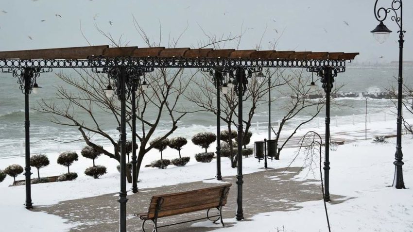 Valul de ninsori, urmat de vreme geroasă în Dobrogea