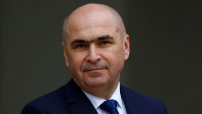 Ilie Bolojan și Marcel Ciolacu – prezenți la ceremonia de înmormântare a Suveranului Pontif