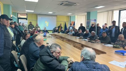 Pescuitul sezonier la scrumbie, discutat în cadrul unei întâlniri între ARBDD și Asociațiile de pescari profesioniști din RBDD