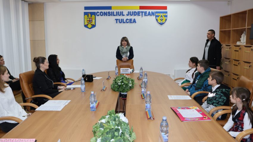 TULCEA: Cine sunt câștigătorii celei mai frumoase scrisori pentru mama