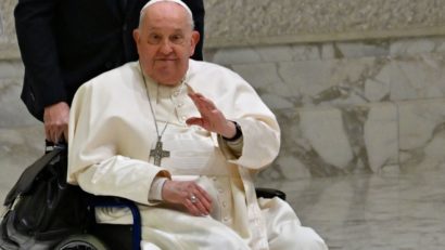 Papa Francisc va fi externat și revine la reședința sa de la Vatican
