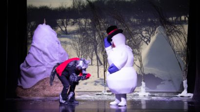 CONSTANȚA: „Omul de Zăpadă care voia să întâlnească Soarele”, pe scena Teatrului pentru Copii și Tineret „Căluțul de Mare”
