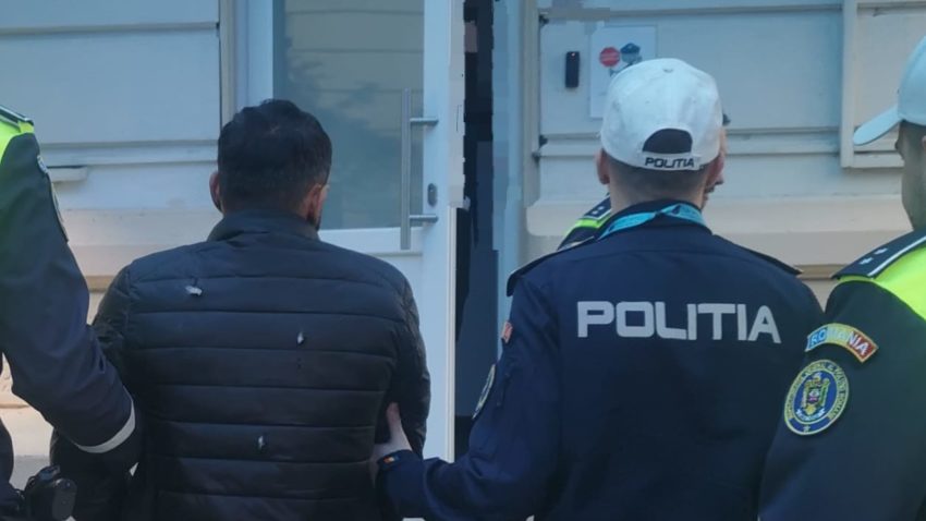 Un bărbat de 33 de ani, arestat preventiv. Acesta a fost oprit de polițiștii constănțeni care au constatat că nu deține permis de conducere