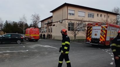 ALERTĂ la Școala din Cuza Vodă, din cauza unui miros chimic persistent