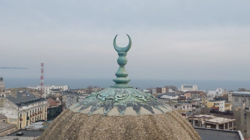 semiluna, turci, Geamie Portul Tomis - foto - DS