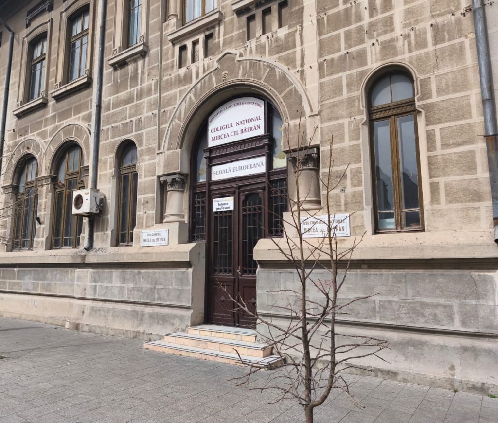 colegiul Mircea cel Batran - foto - Silvia