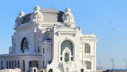 (FOTO-DOCUMENTAR) Povestea Cazinoului din Constanța merge mai departe. De această dată, cu toată strălucirea care i-a fost menită încă din planurile arhitectului Daniel Renard