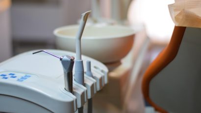 Sub 30% dintre medicii stomatologi din România oferă servicii decontate