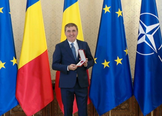 Gheorghe Hagi a fost decorat astăzi la Palatul Cotroceni