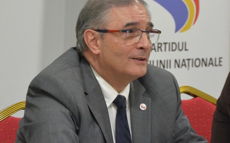 Prezidenţiale 2025/ Silviu Predoiu şi-a depus candidatura la BEC