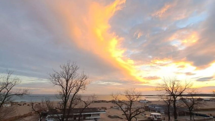Vremea rămâne caldă în Dobrogea și pe litoral