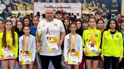 Echipa feminină de lupte de la CS Victoria Cumpăna s-a clasat pe primul loc la Campionatul Național U15