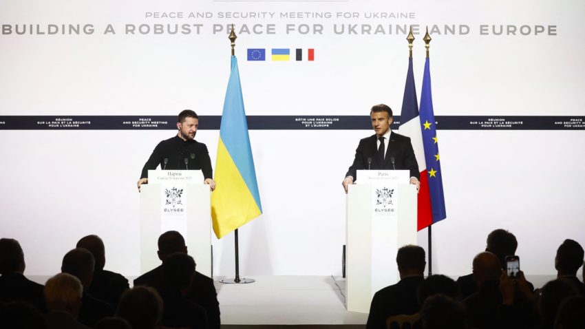Franţa anunţă un ajutor militar suplimentar de două miliarde de euro pentru Ucraina