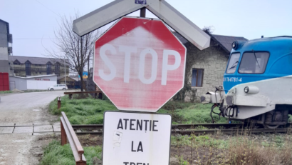 COSTINEȘTI: Accident feroviar. Intervine ISU