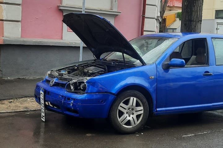 CONSTANȚA: Accident rutier pe strada Răscoalei 1907. Un bărbat a ajuns la spital
