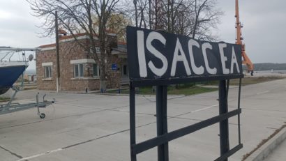 FOTO | Vama dintre două lumi