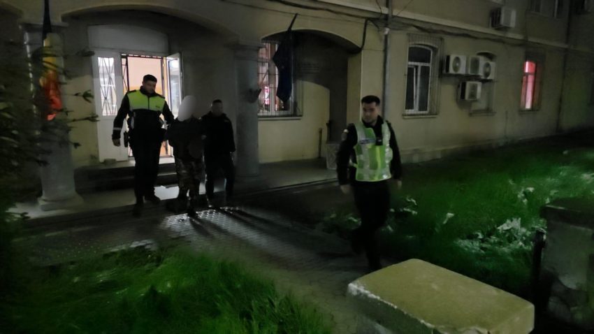 Un bărbat de 44 de ani, bănuit de viol asupra unui minor în formă continuată, reținut de polițiștii constănțeni