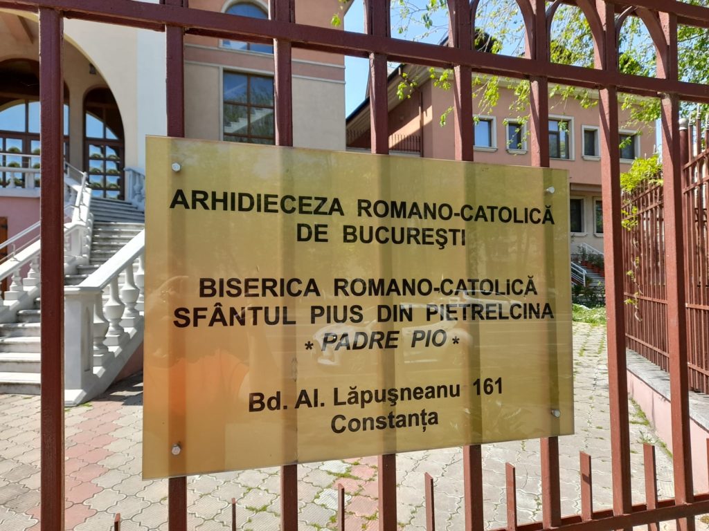 Biserica Romano - Catolica Sf. Pius din Pietrelcina Padre Pio – foto – Liliana Fustanela