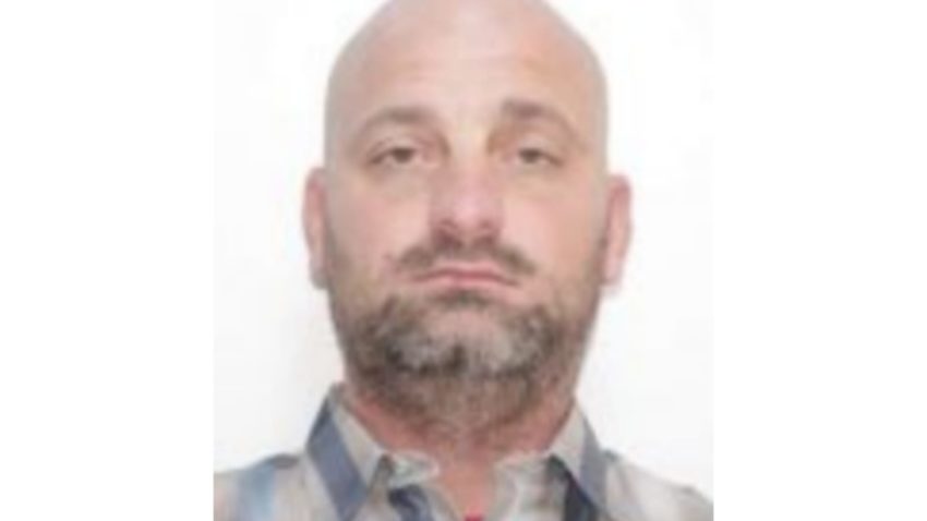 De o lună de zile, apropiații nu mai știu nimic despre acest bărbat. Dacă aveți informații, sunați la 112