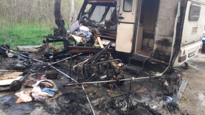 Turista grav rănită în incendiul care i-a cuprins rulota, la Băile Puturoasa, lângă Hârșova, a murit