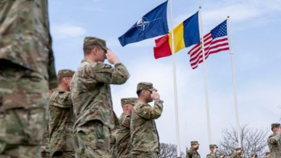 Până la 10.000 de militari americani ar putea fi retrași din Europa de Est, inclusiv din România