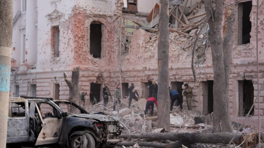 UCRAINA: 31 de morți și 84 de răniți, după atacul rus cu rachete din orașul Sumî