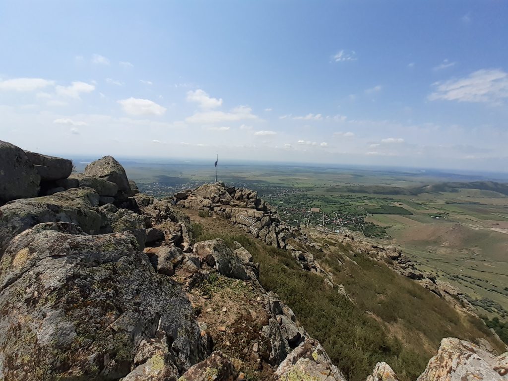 Muntii Macinului - foto - Liliana Fustanela