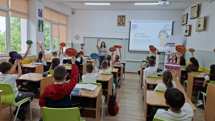 AUDIO | CONSTANȚA/TULCEA – reducerea violenței școlare prin promovarea respectului, în cadrul proiectului „Harmony – Viitorul începe cu respect”