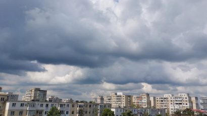 ANM: Vreme schimbătoare și precipitații pe arii extinse în aproape toată țara, în următoarele două săptămâni