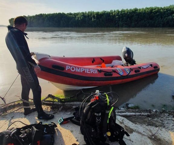 Județul CONSTANȚA: Persoană în pericol de înec în balta Conacu