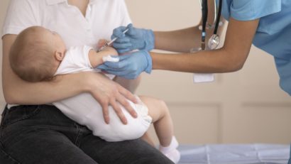 INSP: Peste 350 de cazuri de tuse convulsivă şi 2 decese, de la începutul lui 2025